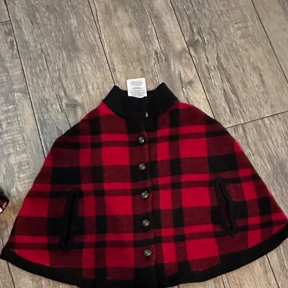 Polo Ralph Lauren baby Girls Plaid Wool cape Poncho Red Black Size 9-12 Mos